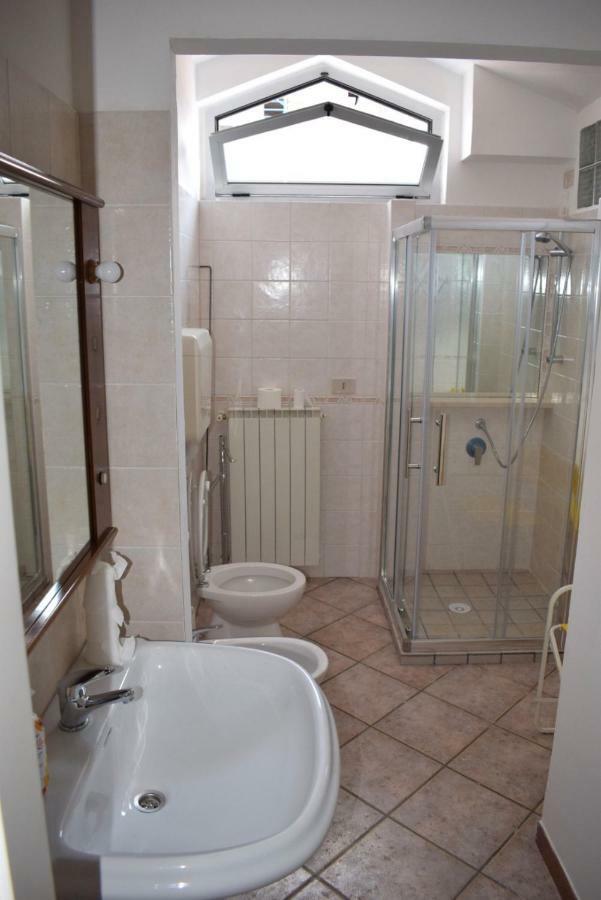 Bed and Breakfast Solemare Montesilvano Marina Esterno foto